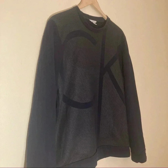 Calvin Klein grey striped navy sweatshirt - Picture 2 of 7